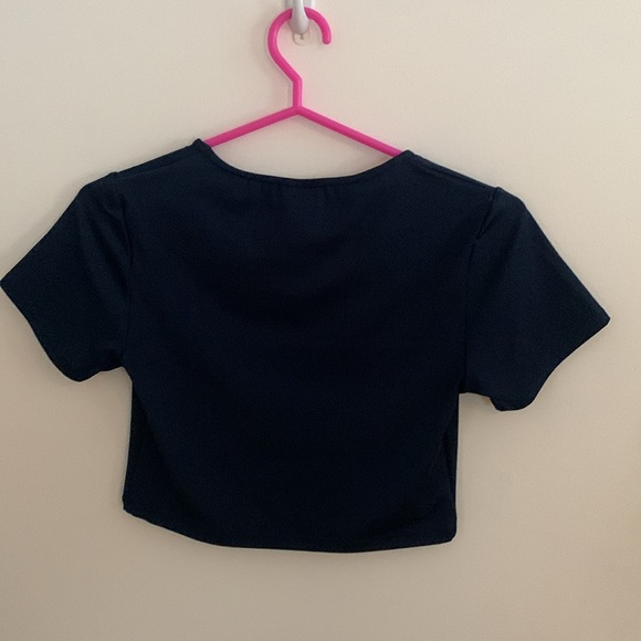 ⭐️HOST PICK⭐️ [M] NWT - GYMSHARK everyday cap sleeve tee - Picture 4 of 6